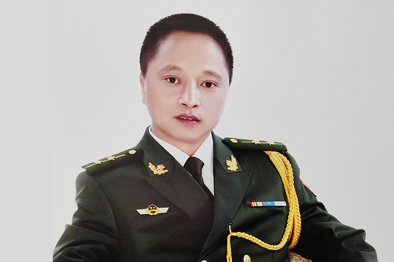 张铁丽800.jpg