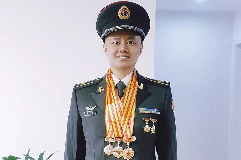 鞠李800.jpg